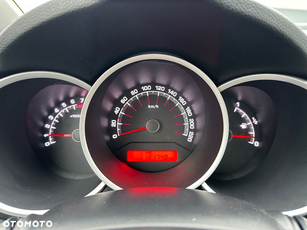 Kia Venga 1.4 CVVT Vision - 6