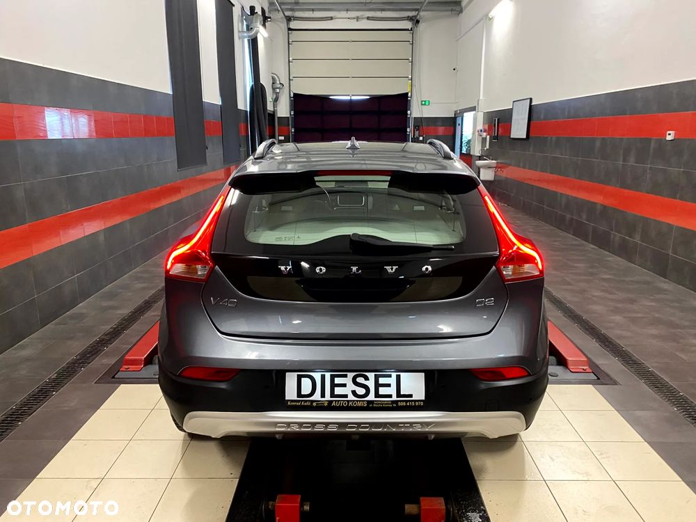 Volvo V40 Cross Country D2 Drive-E Dynamic Edition - 10