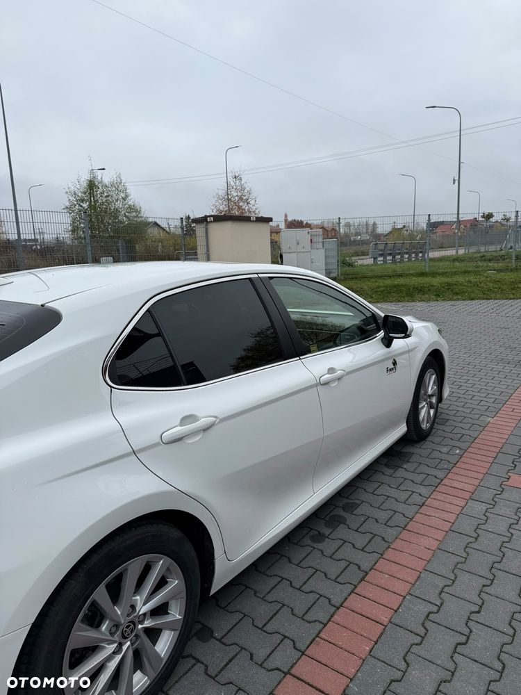 Toyota Camry 2023 photo 2