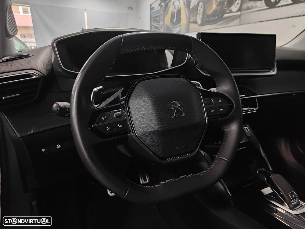 Peugeot 2008 1.2 PureTech Allure EAT8 - 43