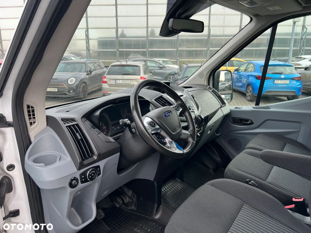 Ford Transit - 22