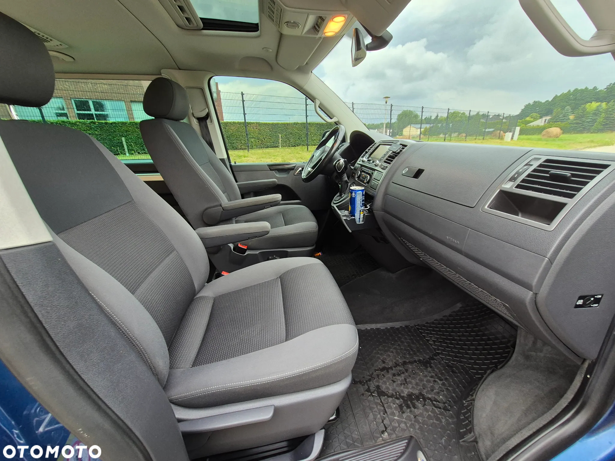 Volkswagen Multivan - 14