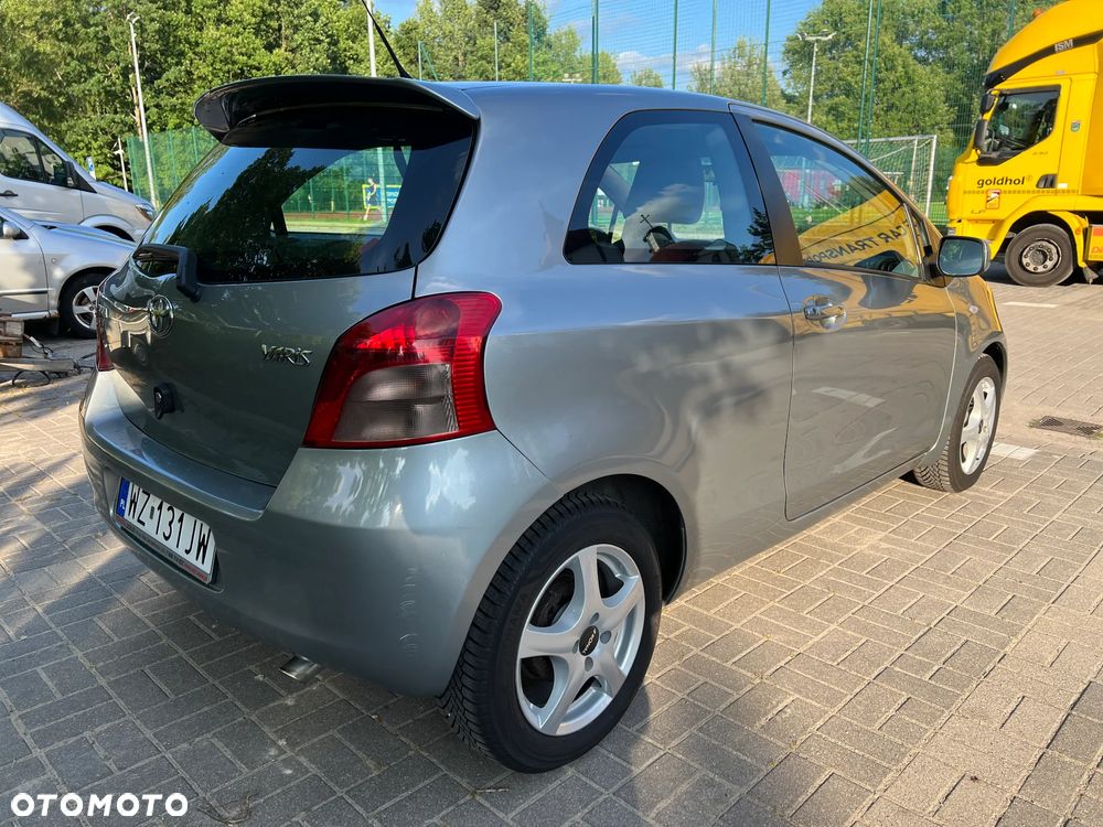 Toyota Yaris 1.3 Sol - 3