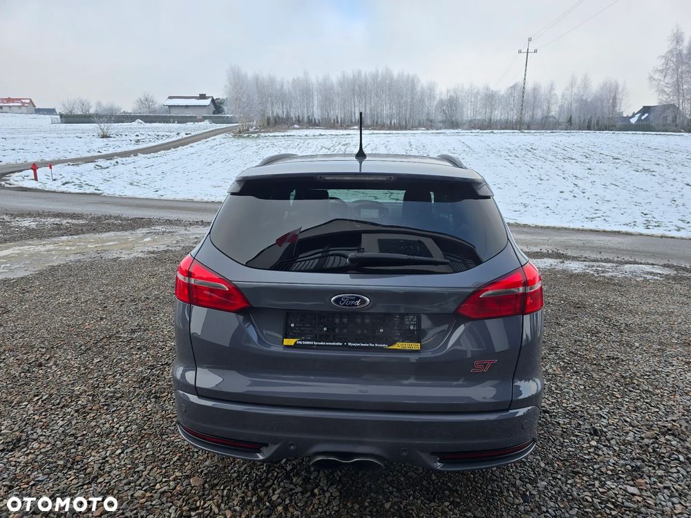 Ford Focus 2.0 EcoBoost ST - 29