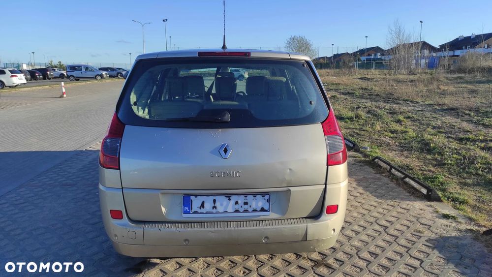 Renault Scenic 2.0 dCi Expression - 6