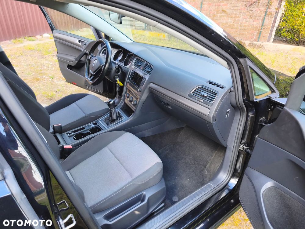 Volkswagen Golf 1.2 TSI BMT Trendline - 16