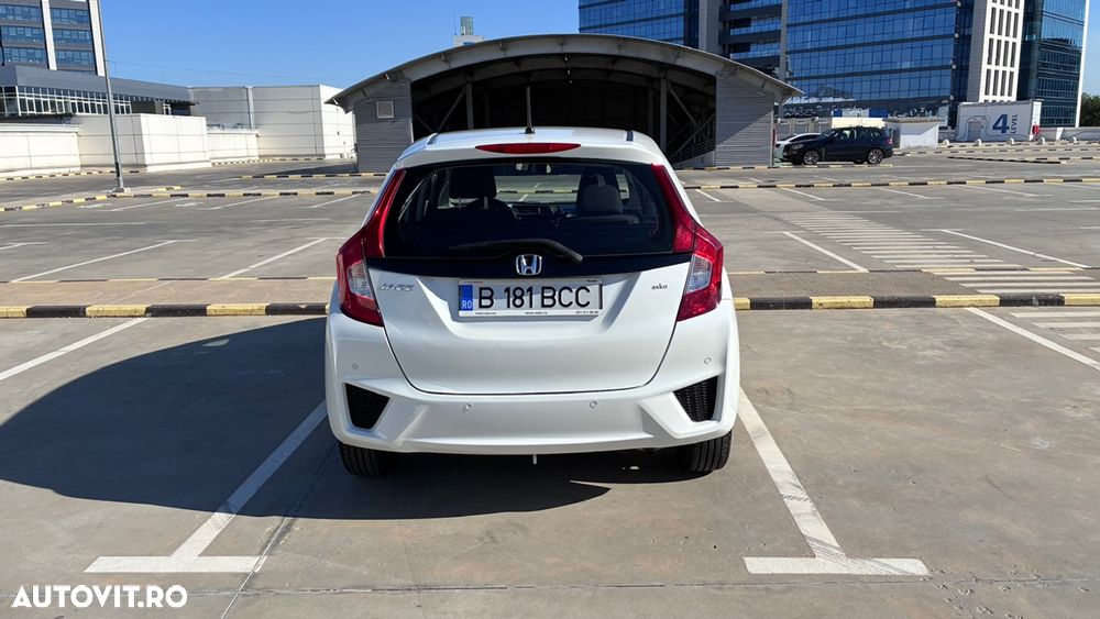 Honda Jazz 1.3 DOHC i-VTEC MT Trend - 6