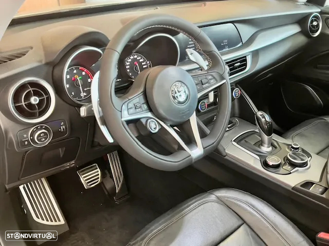 Alfa Romeo Stelvio 2.2 D Veloce Q4 AT8 - 6