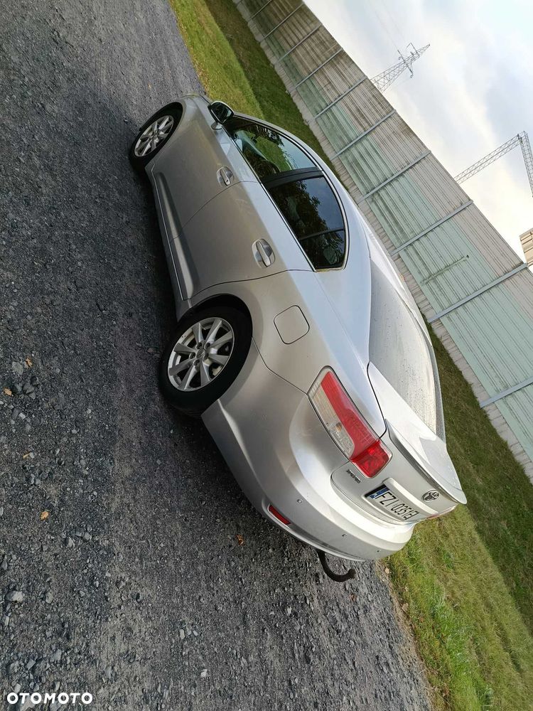 Toyota Avensis 2009 photo 4