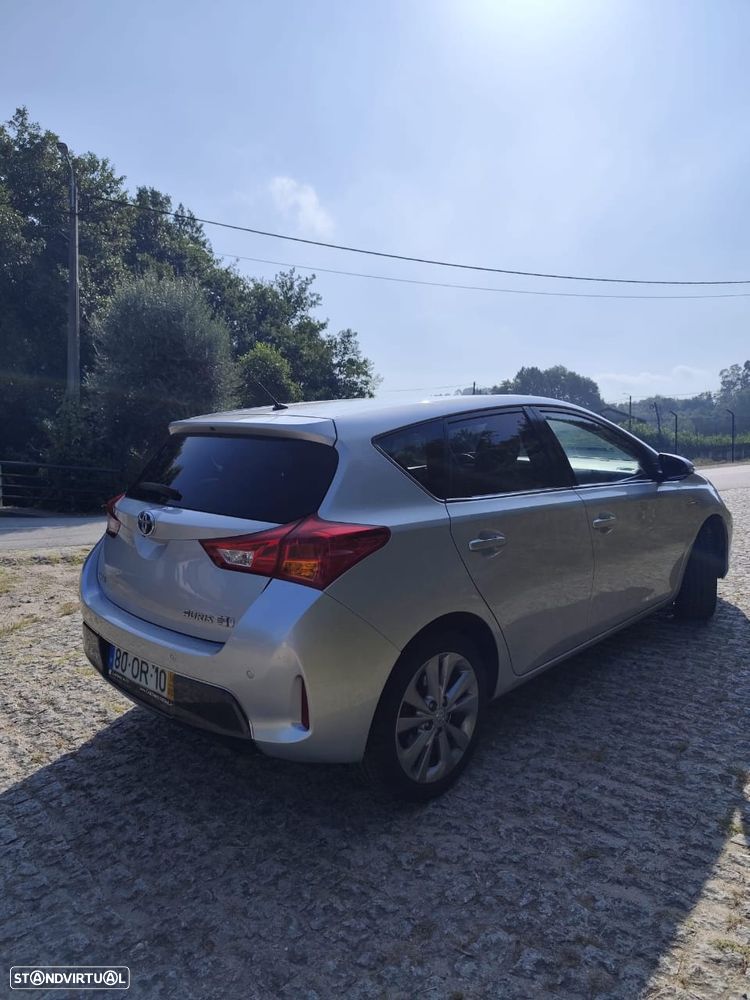 Toyota Auris 1.8 HSD Comfort - 1