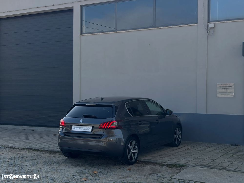 Peugeot 308 PureTech 130 GPF EAT8 Stop & Start Tech Edition - 24