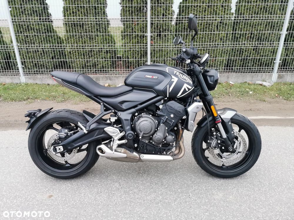 Triumph Trident - 1