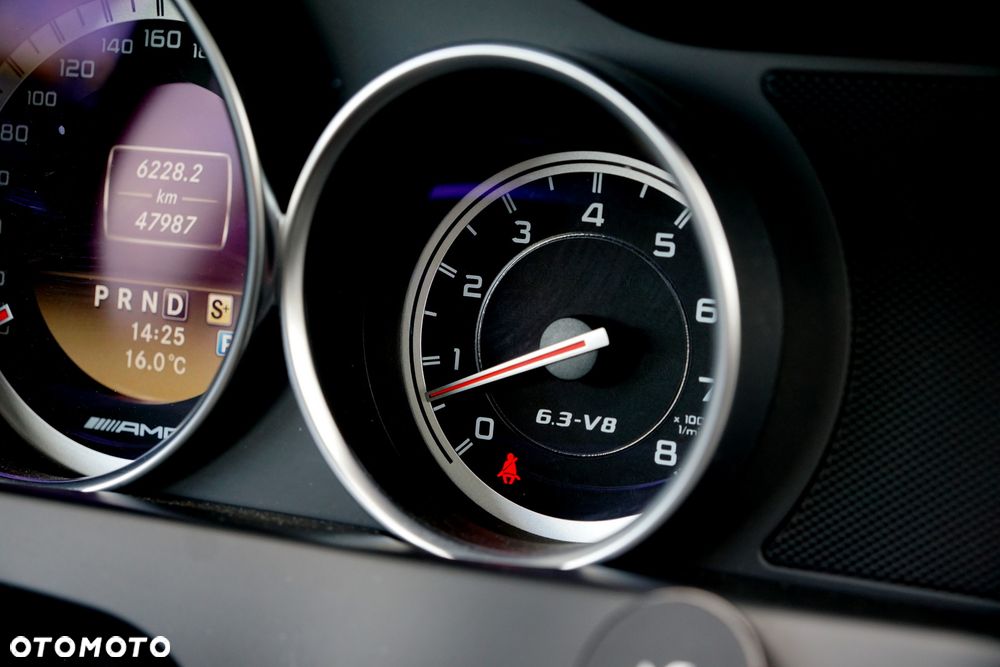 Mercedes-Benz Klasa C 63 AMG - 32