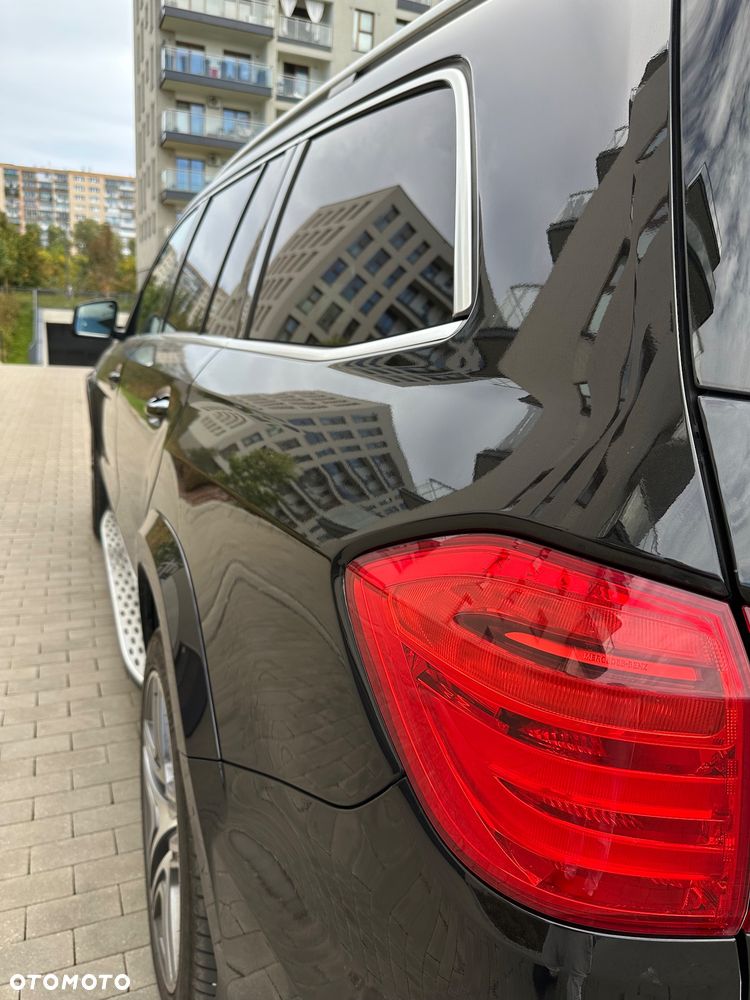 Mercedes-Benz GL - 12