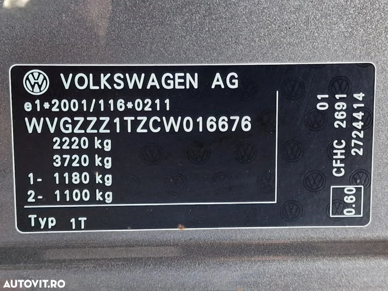 Volkswagen Touran 2.0 TDI DSG Trendline - 26