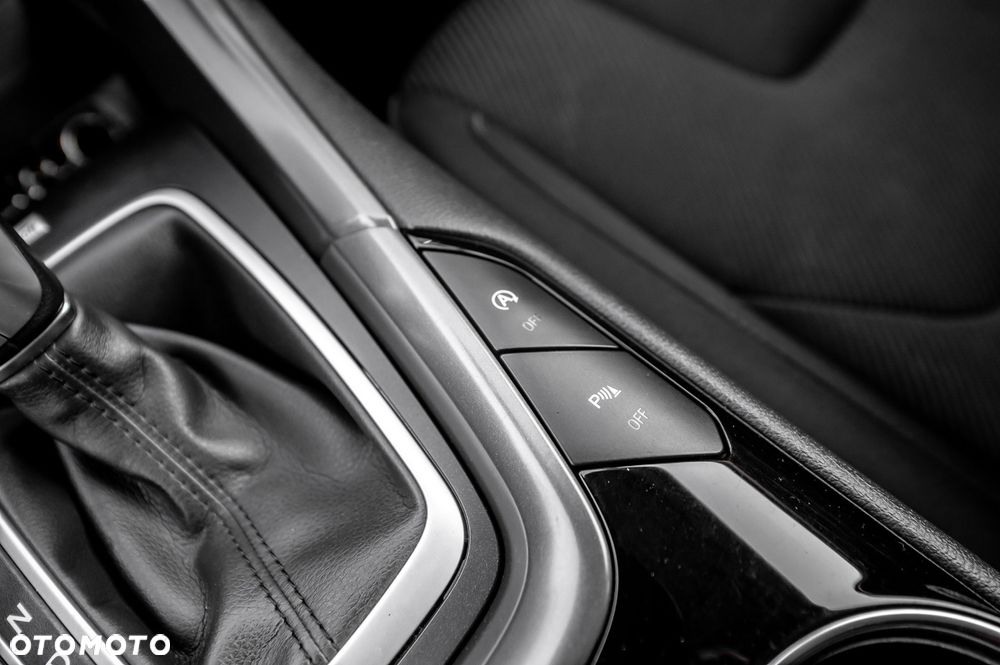 Ford Mondeo 2.0 TDCi Titanium PowerShift - 34