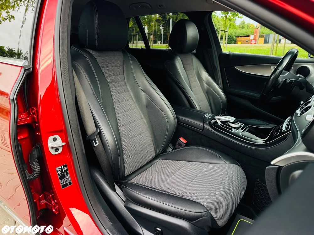 Mercedes-Benz Klasa E 220 d 9G-TRONIC Exclusive - 38