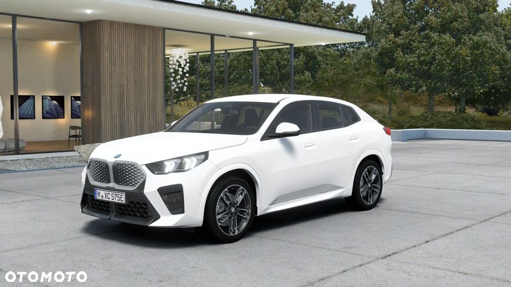 BMW iX2 - 1