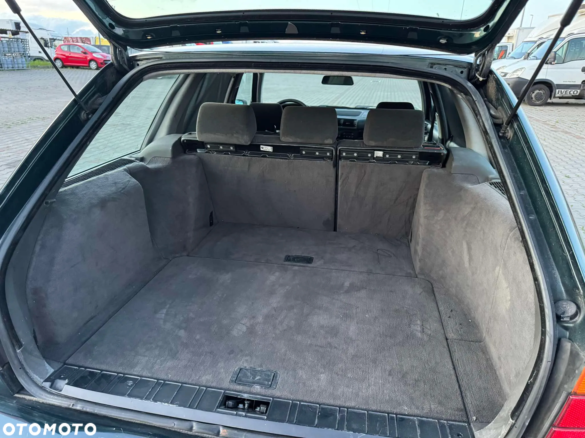 BMW Seria 5 525i Touring - 22