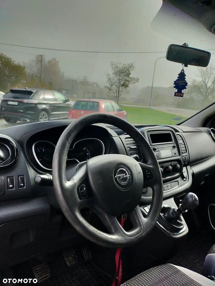 Opel Vivaro - 12