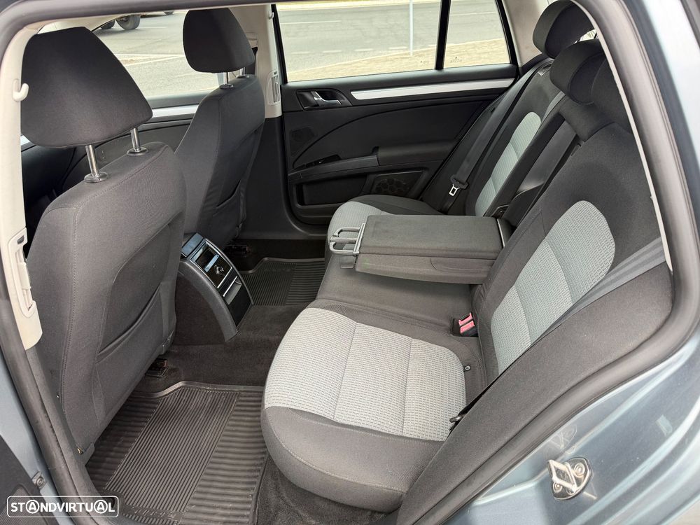 Skoda Superb Break 1.9 TDi Elegance - 25
