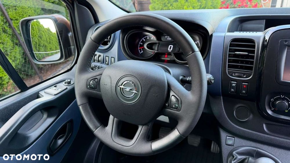 Opel Vivaro - 15