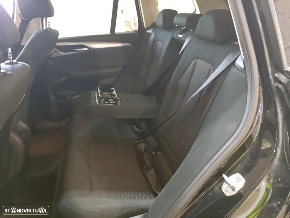 BMW X3 18 d sDrive Auto - 9
