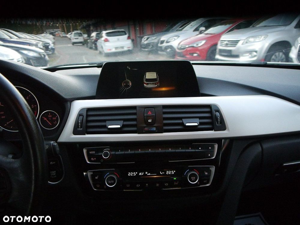 BMW Seria 3 318d Luxury Line - 18