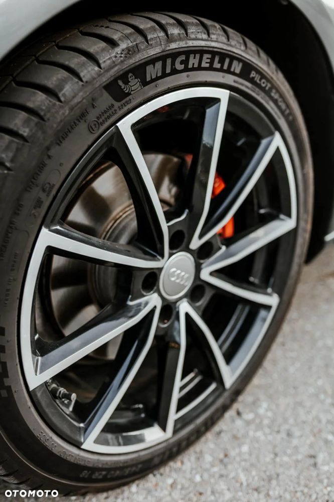 Audi A4 Avant 2.0 TDI - 10