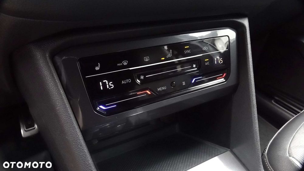 Volkswagen Tiguan - 38