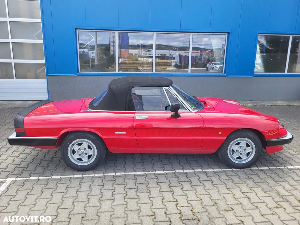 Alfa Romeo Spider - 7