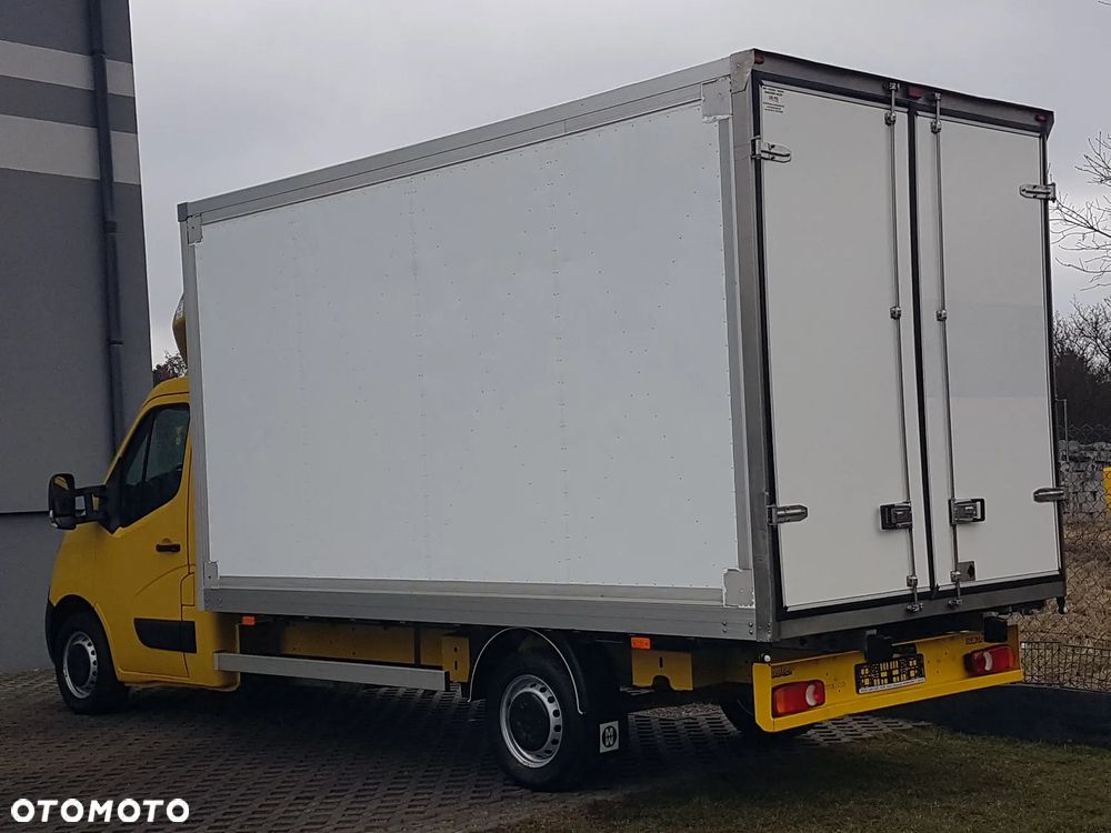 Renault MASTER KONTENER 8EP 4,21x2,23x2,22 KLIMA MANUAL KRAJOWY 6-BIEGÓW - 3
