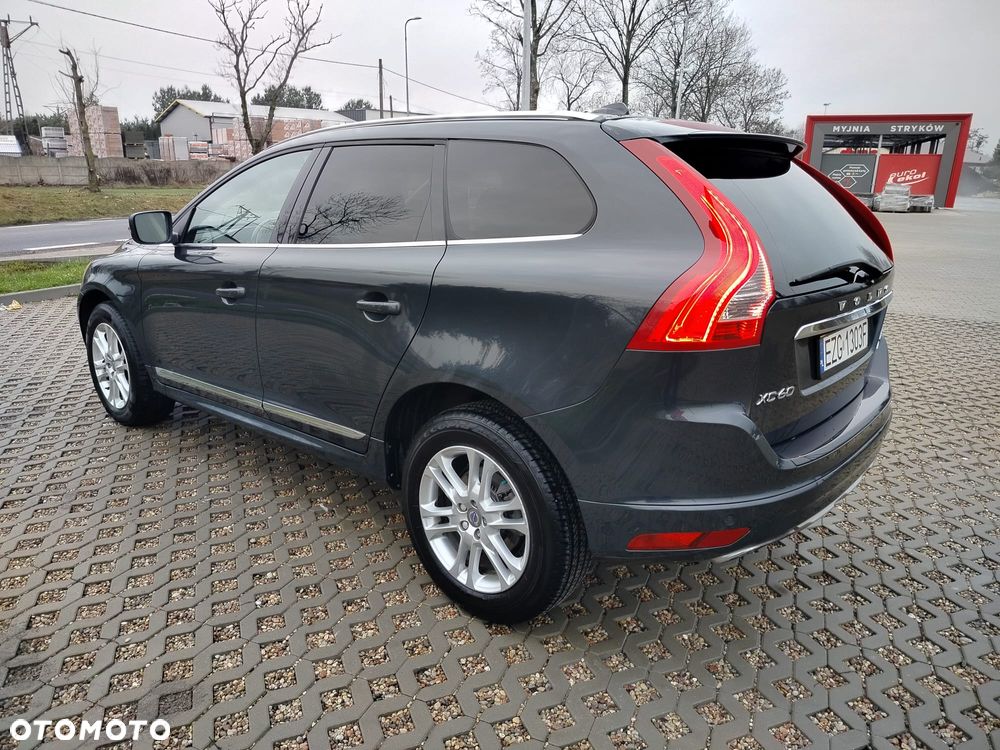 Volvo XC 60 T5 AWD Momentum EU6 - 8