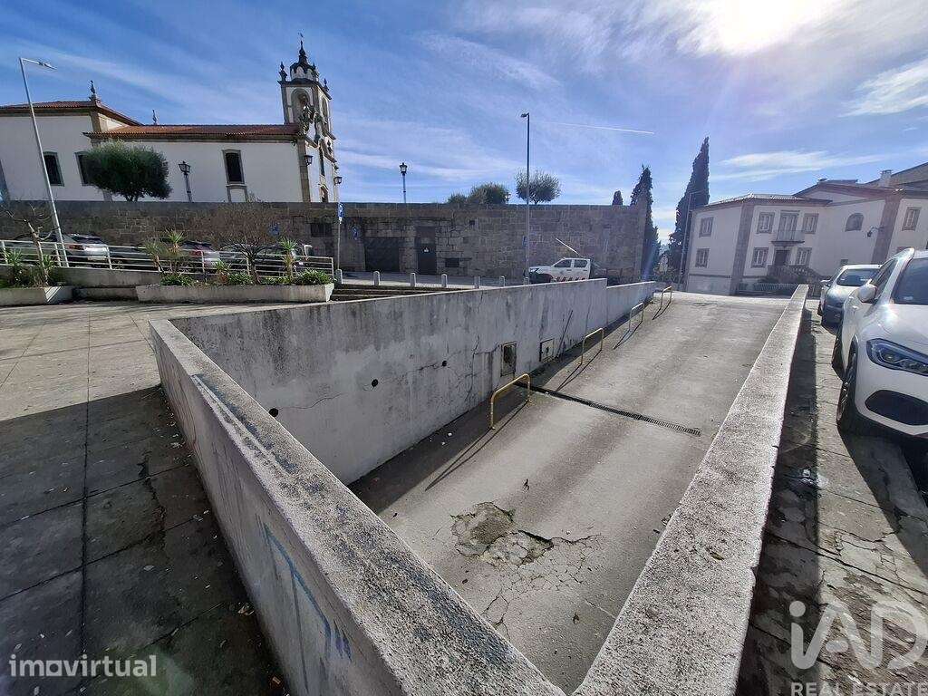Parque de Estacionamento / Garagem / Box em Vila Real de 24 m2 - Grande imagem: 5/10