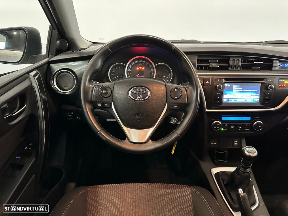 Toyota Auris Touring Sports 1.4 D-4D Comfort+Pack Sport - 19