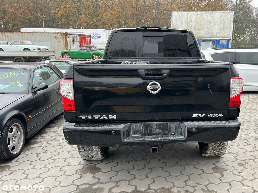 Nissan Titan - 6