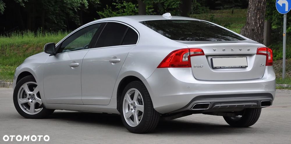 Volvo S60 D4 R-Design Summum - 6
