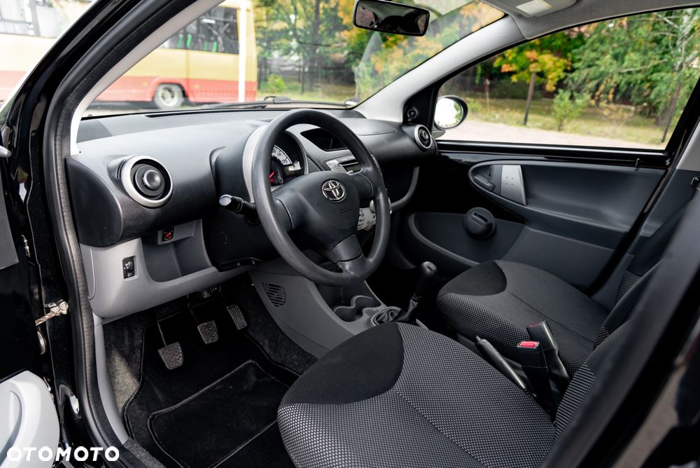Toyota Aygo - 16