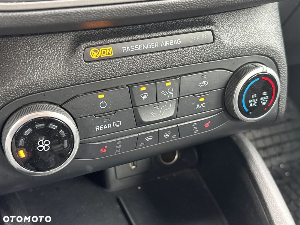 Ford Focus 1.0 EcoBoost Trend - 21