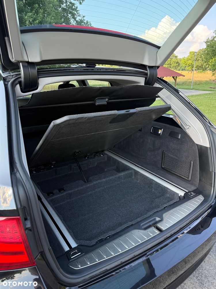 BMW Seria 5 520i - 10