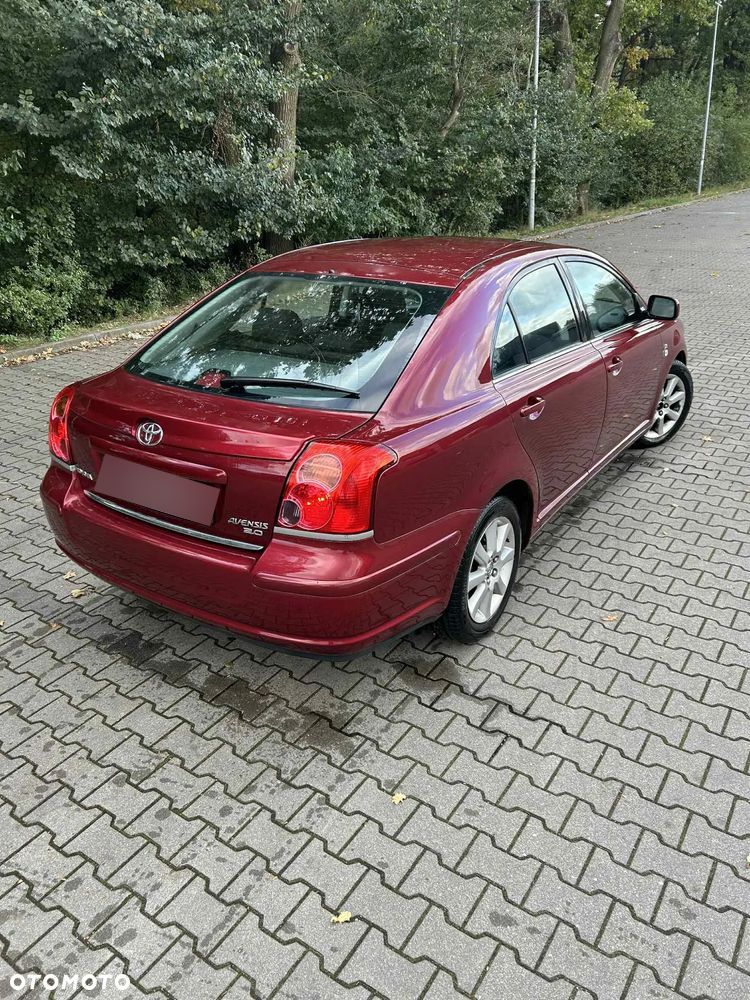 Toyota Avensis 2.0 D-4D Sol - 4