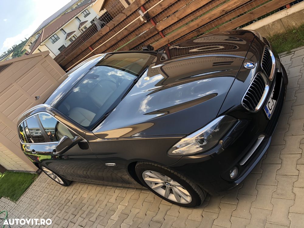 BMW Seria 5 530d xDrive Touring Aut. - 2