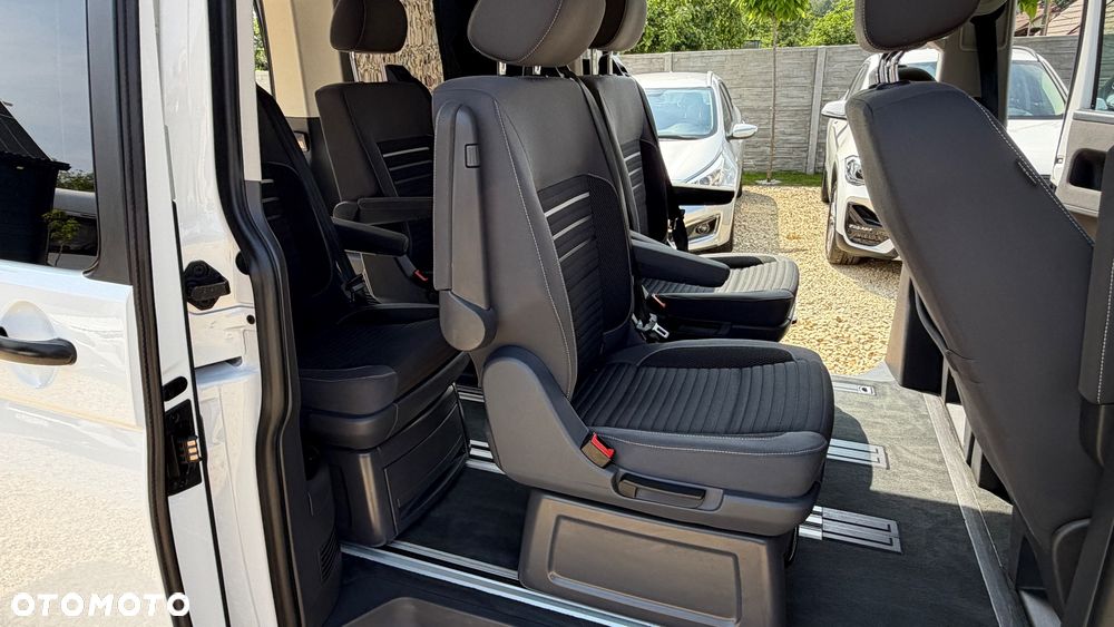 Volkswagen Multivan - 23