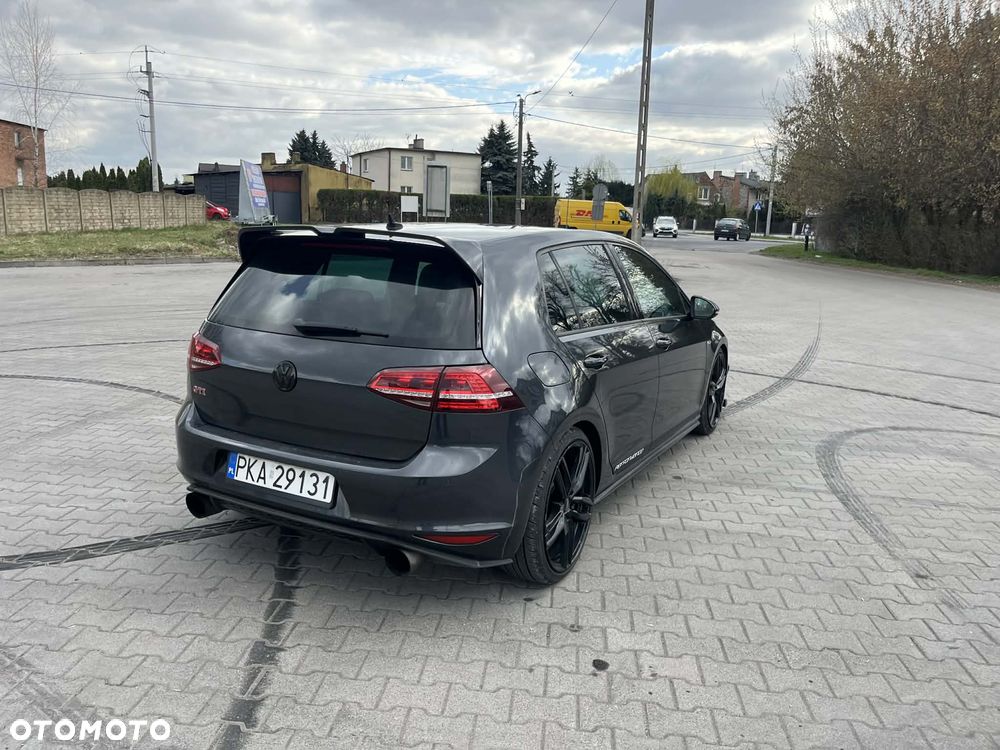 Volkswagen Golf 2.0 TSI BMT GTI Performance DSG - 4