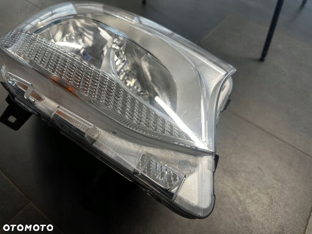 reflektor mercedes sprinter w907 w910 18- a9109060100 prawy - 3
