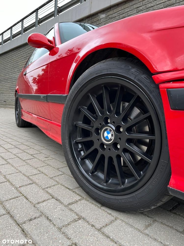 BMW Seria 3 325i - 5