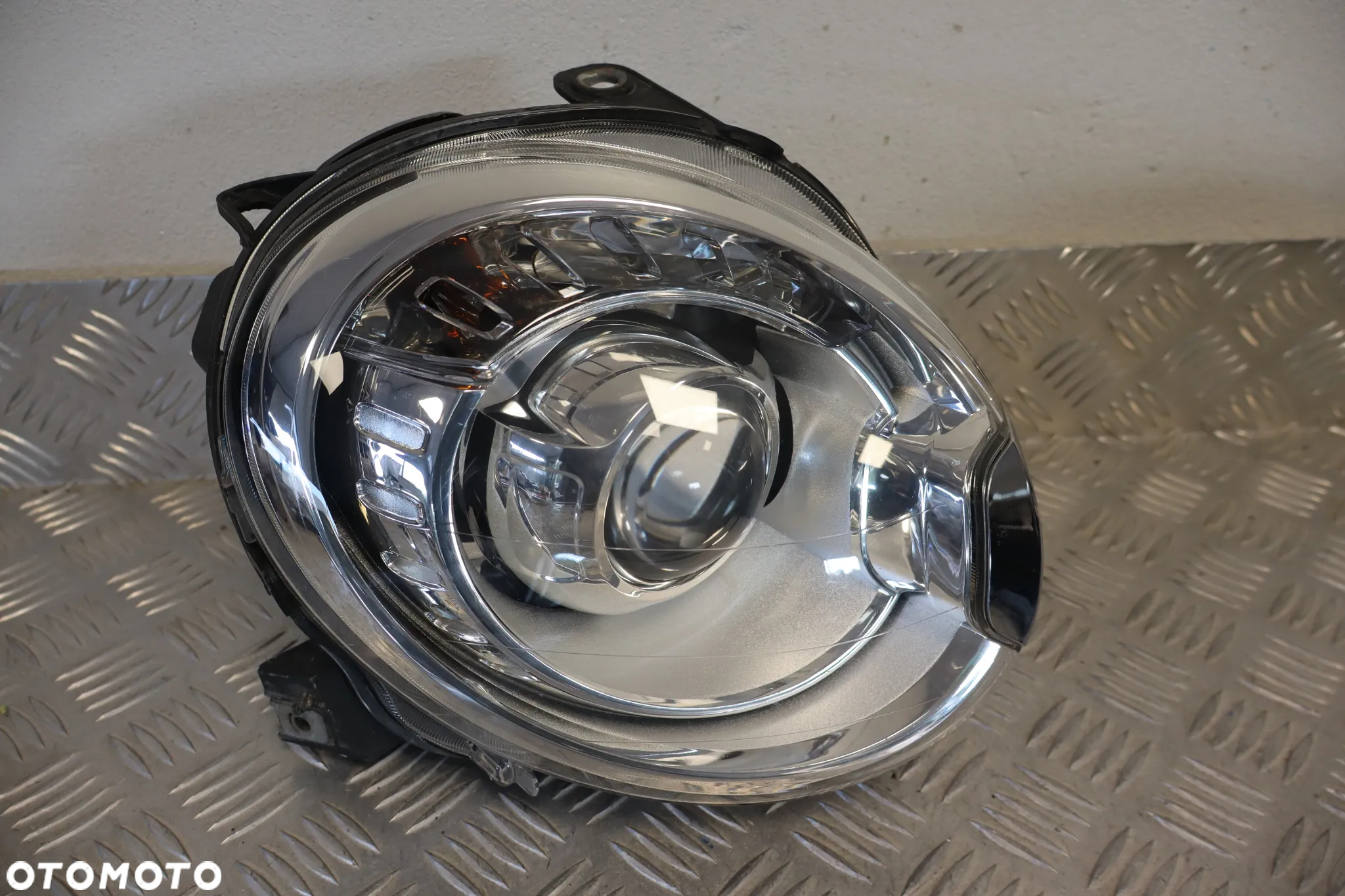 LAMPA PRZEDNIA PRZÓD PRAWA LEWA FIAT 500 XENON 2007-2015 - 21