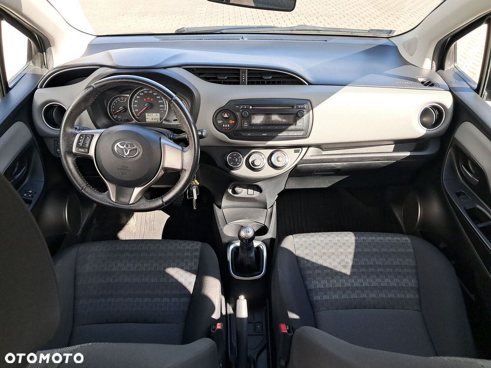 Toyota Yaris 1.0 Active EU6 - 12