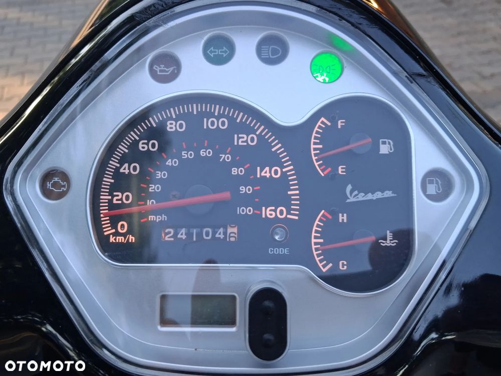 Vespa GTS - 10