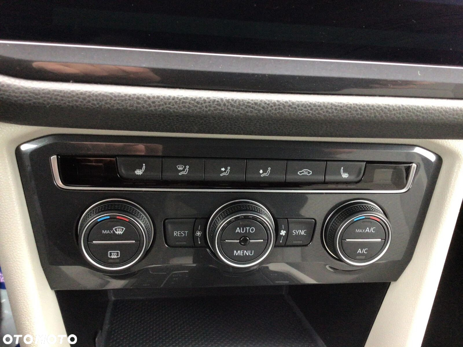 Volkswagen Tiguan Allspace - 19